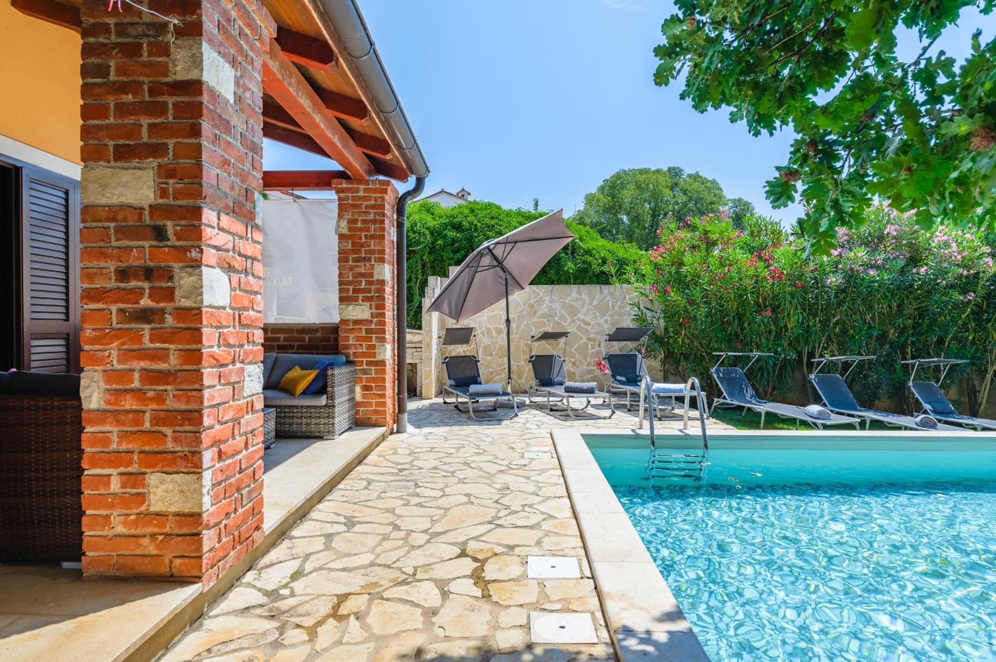 Villa Hrast Bacva Вишнян Экстерьер фото