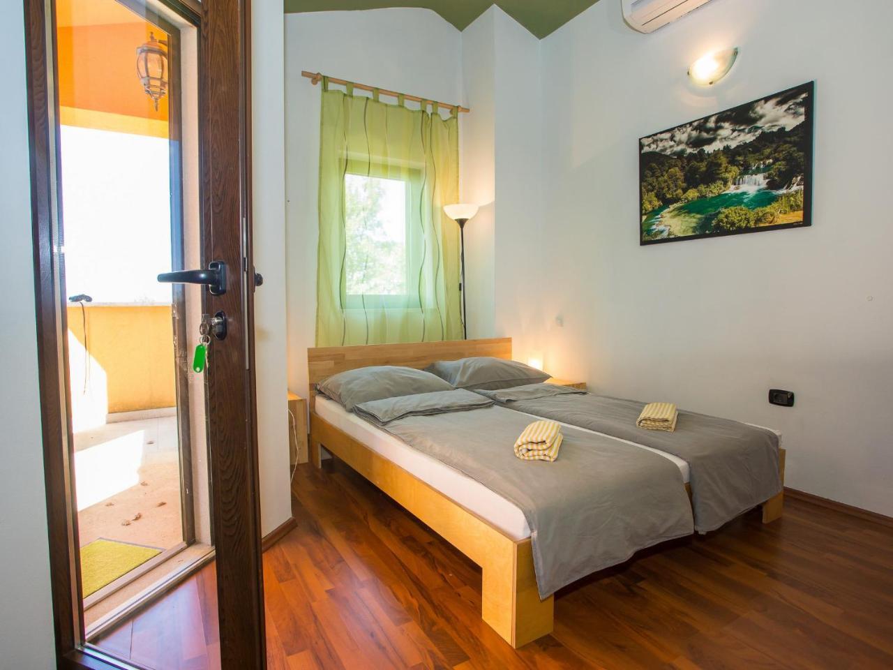 Villa Hrast Bacva Вишнян Экстерьер фото