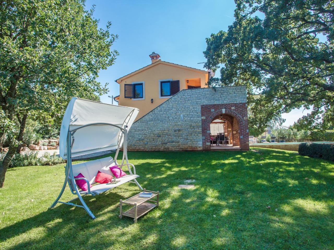 Villa Hrast Bacva Вишнян Экстерьер фото